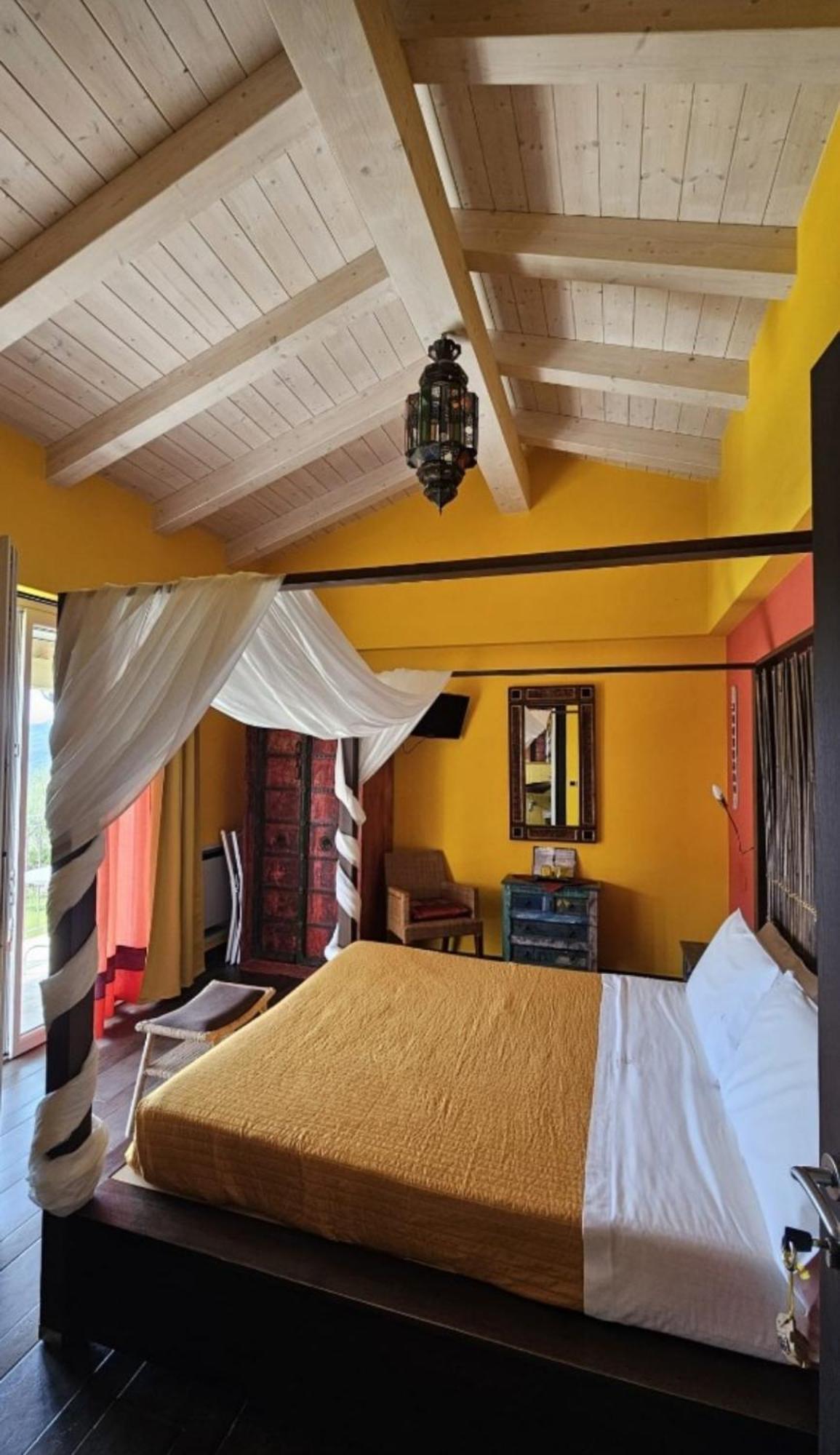 Bed and Breakfast La Cicala Stonata Dolceacqua Exterior foto